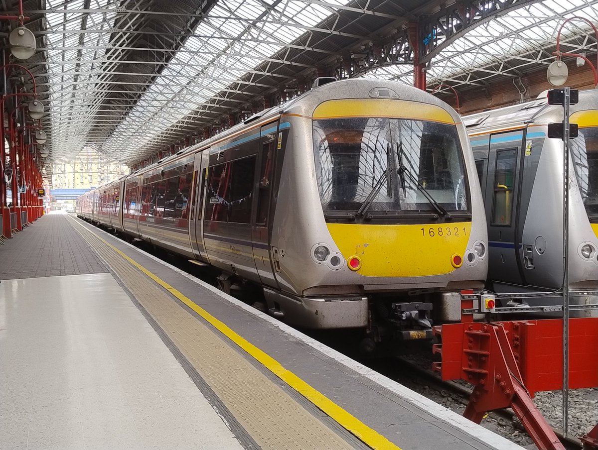 chiltern_lane's tweet image. Very successful day out today 👍
701s✅
Repainted 444040✅
707s✅

Was hoping to see 450111 as well but it got set swapped this morning so was out for most of the day, and got to see 168321 as well while on my day back