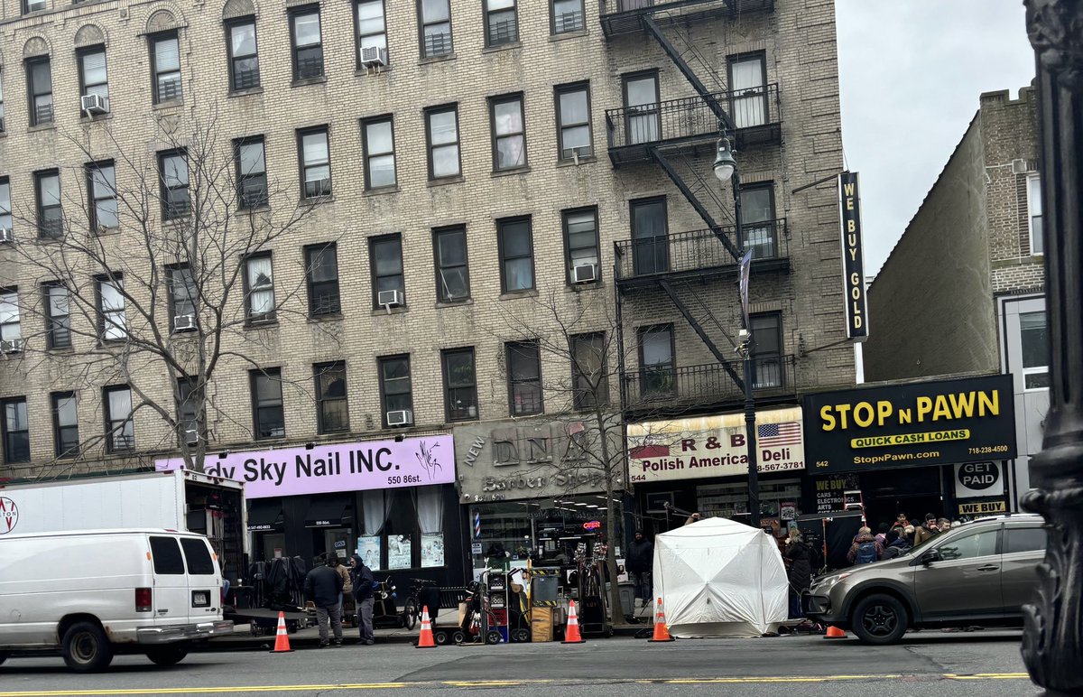 Here’s the latest activity in Brooklyn. Filming is underway on the new Amanda Seyfried TV show called #LongBrightRiver. 
#Brooklyn #NYC #TVShoot. #AmandaSeyfried