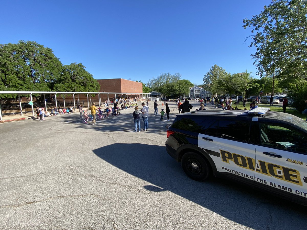 aerodroming's tweet photo. The last @LamarElemSAISD bike rodeo. Thank you, @SATXPolice, for your support. https://t.co/ahikANfpFB
