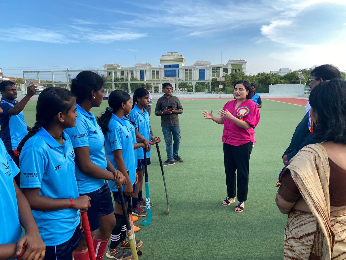 An absolute honour to help promote girls participation in sport through our Direct Aid Program. This has been one of my favourite visits so far in #TamilNadu #Thoothukudi.