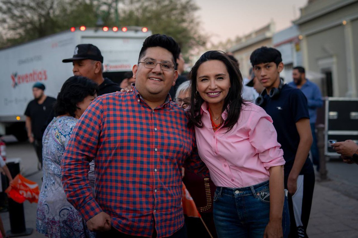 GuillermoESM's tweet photo. ¡Vamos por Hermosillo! ¡Con causas, desde la ciudadanía y con amor por esta ciudad! 💪🏼🧡

Les anuncio con mucha emoción que participaré como candidato a Regidor por Hermosillo, en la planilla de Movimiento Ciudadano junto a @NataliaRiveraGr y @arturo_quintal. https://t.co/coh3etE5PI