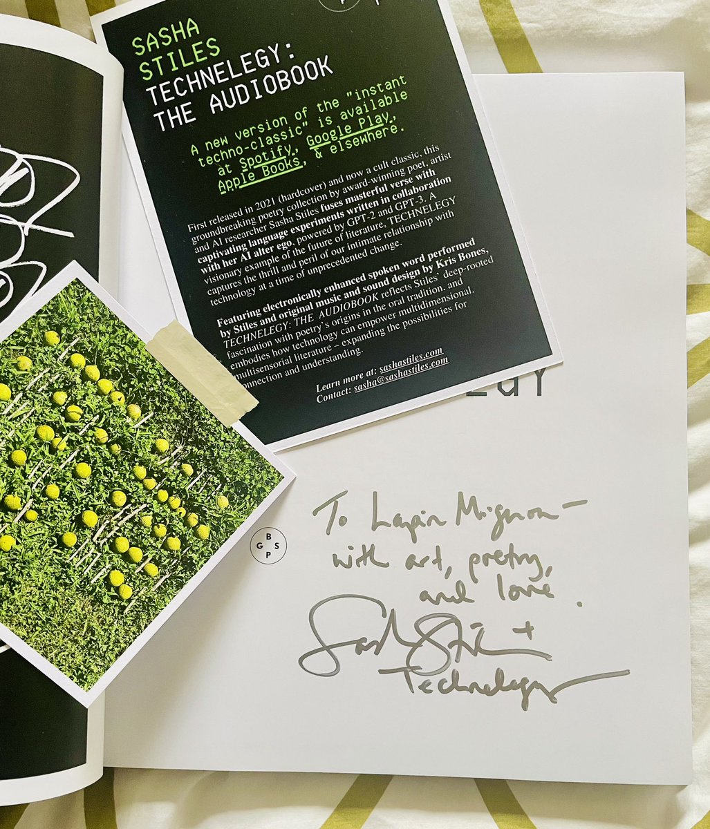 Lelapinmignon's tweet image. And I now have, at last, @sashastiles ‘s signed #technelegy book 💫 

I am so over the 🌙 

Thank you so much my dear! And for your lovely words - it feels so special

I can’t wait to find some quality time to deep dive into it!