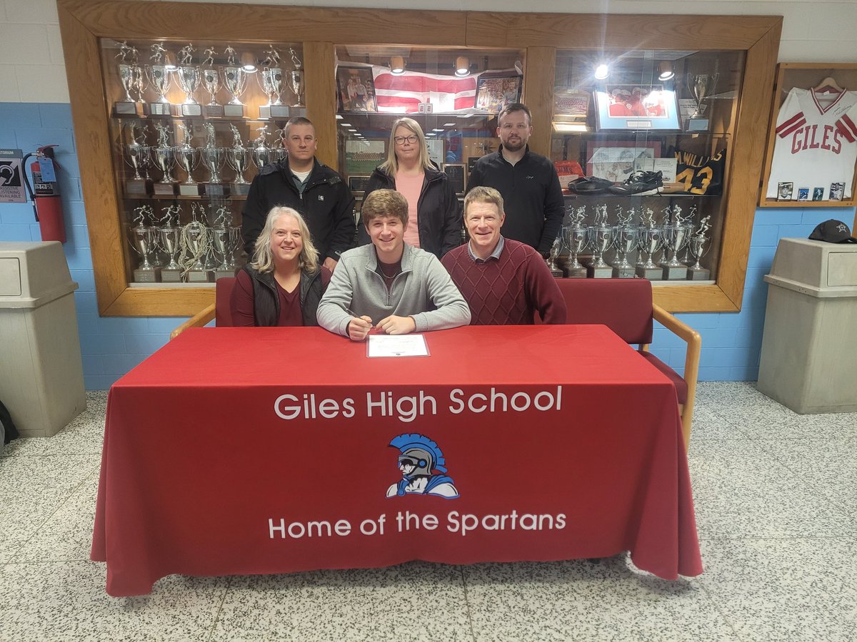 gilesspartans's tweet photo. Coltan Farrell signing to play golf at Concord https://t.co/EbSR0JaExq