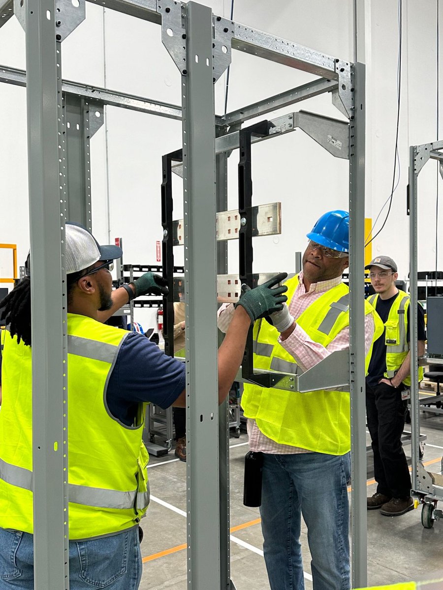 As part of his “Marc Means Business” program, @RepVeasey stopped by our new Fort Worth, TX facility to join our production line, attend a training class, and tour the construction of our new plant that will accelerate critical #infrastructure in the U.S.