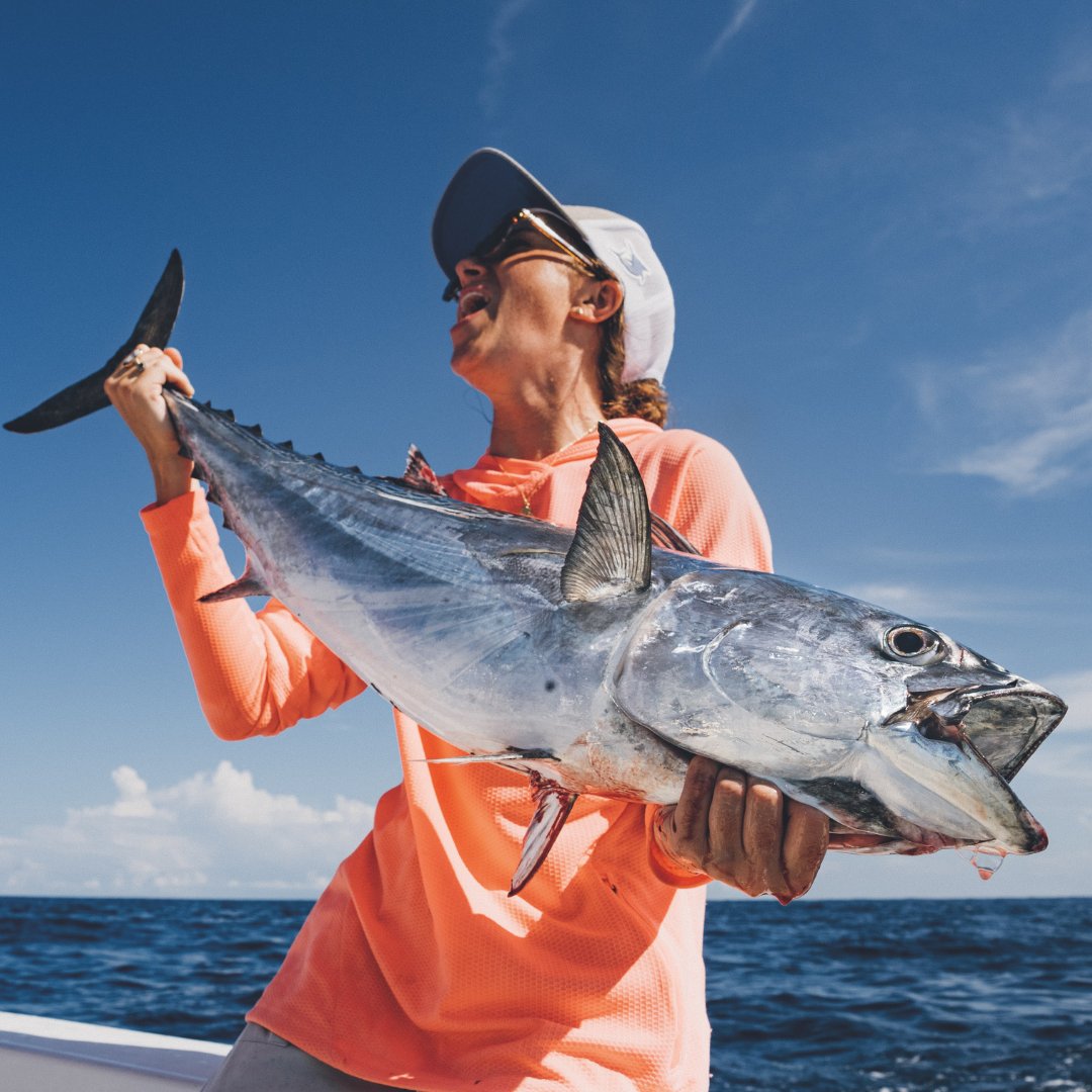 Wind, wet, sun, sweat. With quick-drying Omni-Wick and sun-shielding Omni-Shade technology, our PFG hoodies are ready for it all. That’ll Fish bit.ly/3TwL3X3