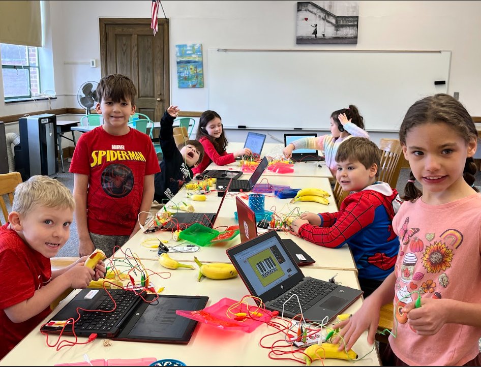 Earlier in the month at Bellefonte Elementary, students that earned their PBIS reward, got to work with Miss D’Ambrosia to create Banana Pianos! They had such a fun time with this activity!