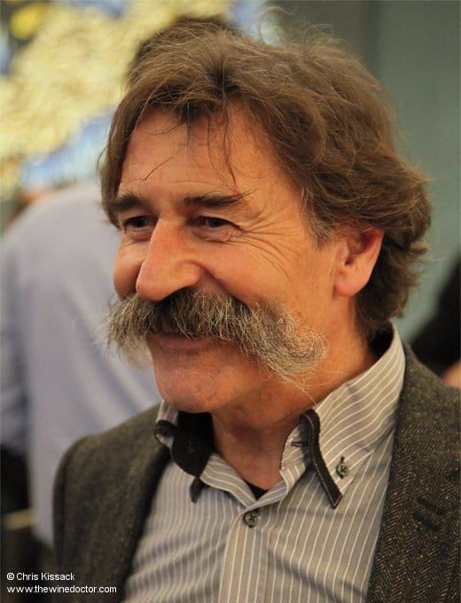chriswinedoctor's tweet photo. Another chance to see: I stop off to check out the latest and forthcoming releases from Jo Landron, of Domaine de la Louvetrie.
https://t.co/4wgjkLbbMn
[subscribers only]
#jolandron #domainedelalouvetrie
#wine #winetasting #loire #loirewine
#melondebourgogne #melonb https://t.co/uTtSeheyfa