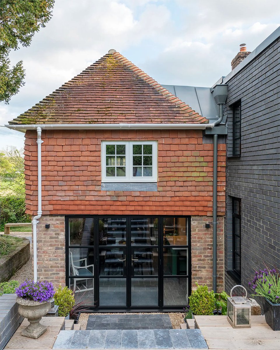 There’s a whole host of factors to consider when deciding whether to repair or replace your home’s windows. From planning permission to costs, installation and more, here’s your guide to a successful window replacement or restoration project: ow.ly/qfNo50R8hJ4