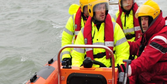Looking to take or update your #Maritime #STCW training soon? We have a few places remaining on #Warsash courses: •Personal Survival Techniques – 2/16 May •STCW Basic Safety Training Week – 13 May •Updated Prof. in Fast Rescue Boats – 24 May bit.ly/3I3NDN5 ⚓