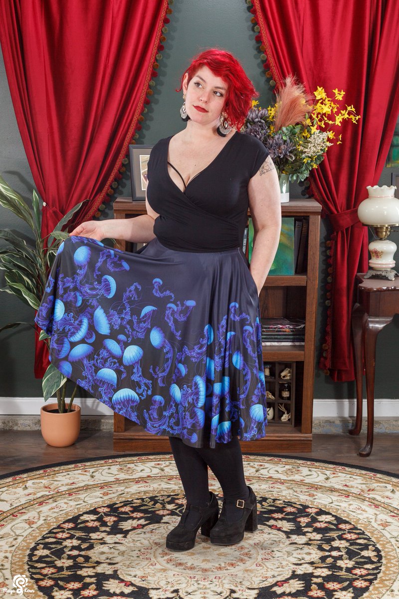mayakern's tweet photo. our newest skirt drop is live NOW!! 💢
this drop includes all of the designs listed above as well as the leftover petticoats!
❤️ size inclusive (XS-8X)
❤️ made ethically
❤️ pockets deep enough to hold a nintendo switch
#midiskirts #plussizefashion #skirtswithpockets https://t.co/WOp8SXLi7Z
