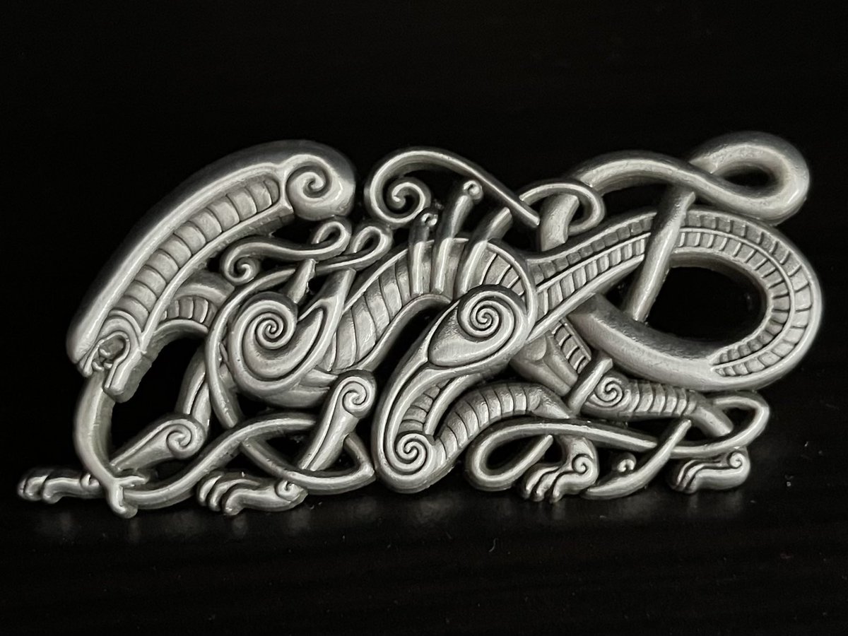 Unkle_Lee44's tweet photo. Just received this stunning knotwork Alien pin by @artofmaquenda. 🤩 🩶🩶🩶

#alien #aliens #alien3 #alienresurrection #xenomorph #dogalien #facehugger #chestburster #weylandyutani #nostromo #sulaco #hrgiger #knotwork #fanart #pinbadge https://t.co/EkeQEnrO2M