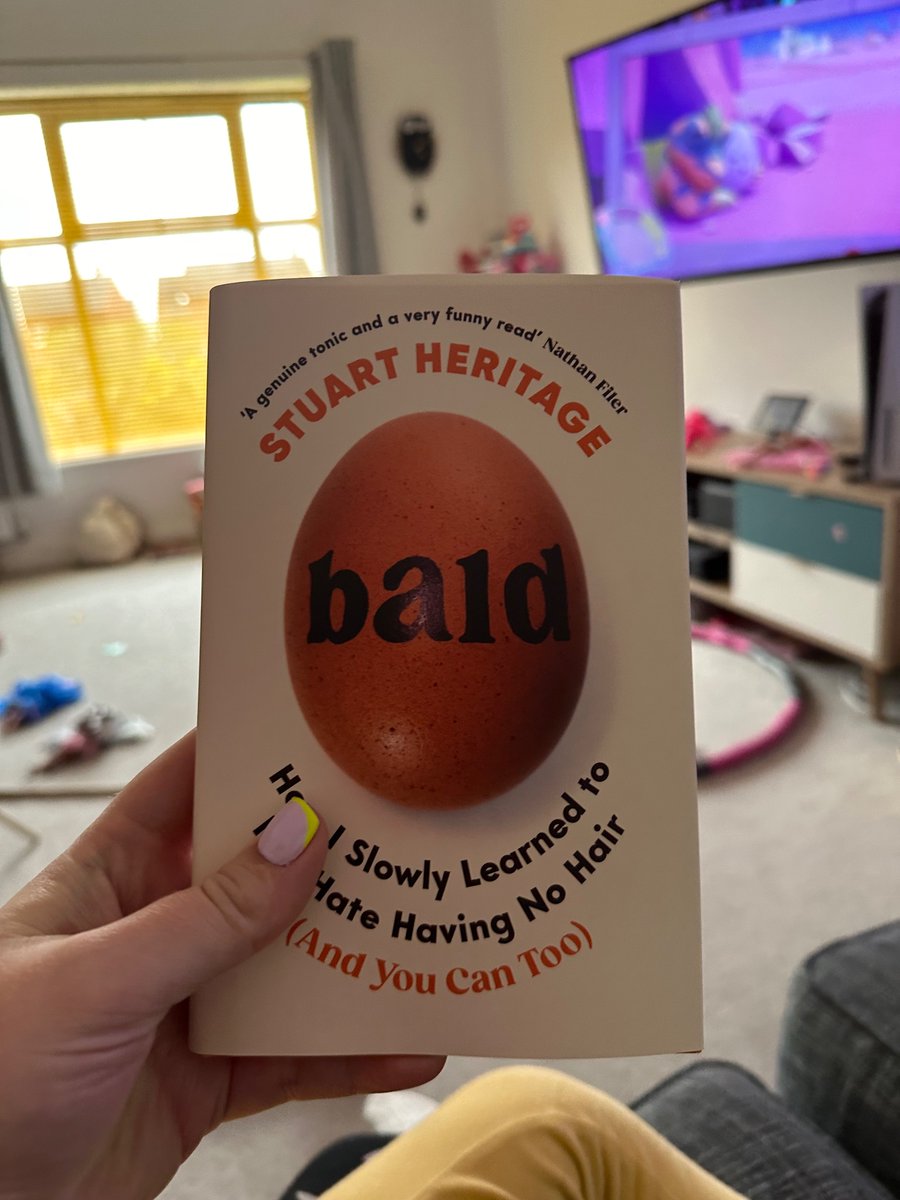 Sarah_Woohoo's tweet photo. @stuheritage Yep! Messy living room and child’s knee not included! 

(Waterstones, if that’s relevant - better than my last preorder which came 6 months late I suppose…) https://t.co/ASec1n98iH