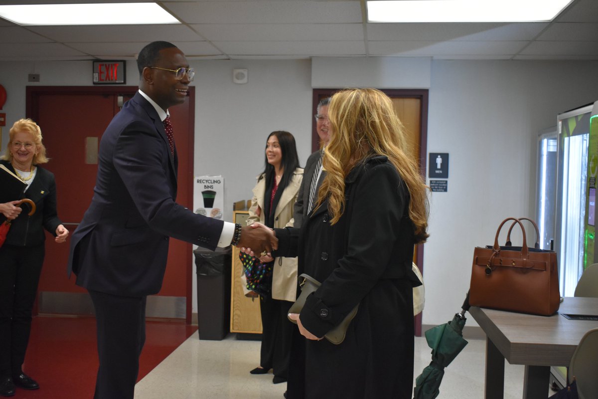 Yesterday, I was joined by Deputy Secretary Kate Shaw on a visit to @LehighCarbonCC. We witnessed first-hand how students have opportunities to check out diverse career paths, setting them on a path to success when they enter the workforce.