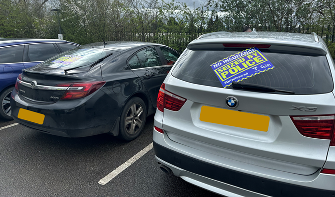 Operation Scalis saw its 11th day of action yesterday, taking dangerous #UninsuredVehicles off the road in West Bromwich with @SandwellPolice @WMPolice @Trafficwmp 

With 14 cars seized for no insurance & 4 arrests made, #OpScalis continues to keep the public safe (1/2)