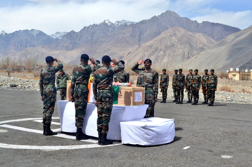 '#Salute to the Braveheart' #SiachenWarriors paid homage to the Braveheart, Maj M Pritam Singh, in a solemn wreath laying ceremony at Hunder, #Ladakh. The officer made the supreme sacrifice in the line of duty on 03 Apr 24. @NorthernComd_IA @prodefleh @ANI