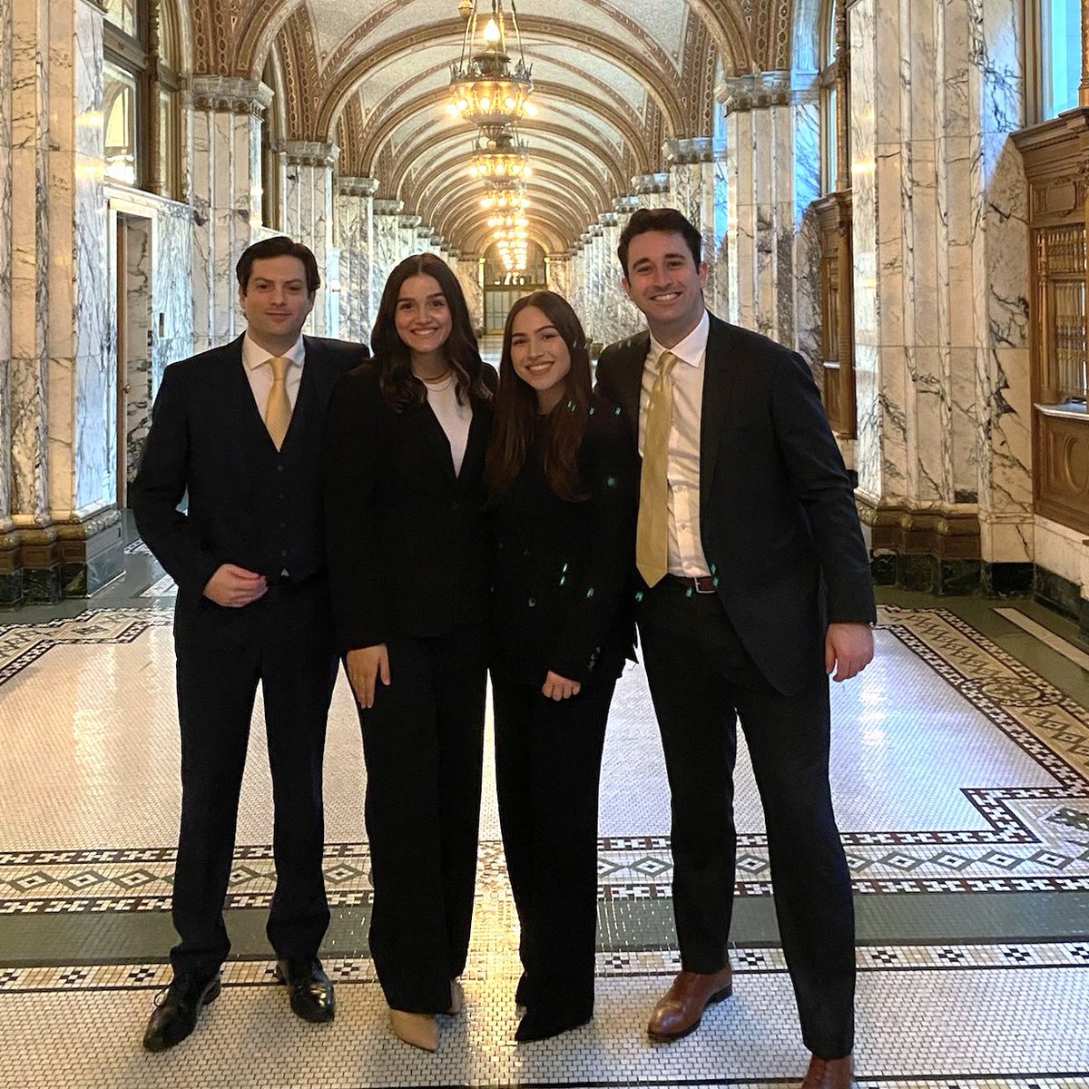 In February, #USFLaw students Brad Bergman ’25, Ben Libbey ‘24, Samara Salaheddine ‘25, & Lauren Silva ‘24 took 1st place at the Western Regional Division of the Saul Lefkowitz Moot Court Competition. Read more about our #mootcourt champions: usfca.edu/news/law-team-…