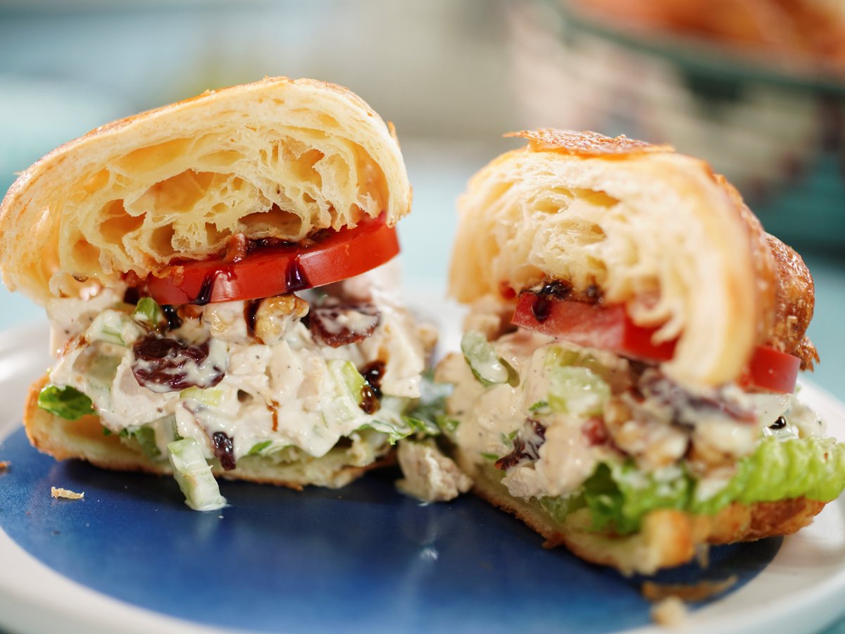 The buttery flakiness of a toasted croissant + a creamy, hearty filling = a perfect comfort food for lunch! 😍 Try @jeffmauro’s Famous Chicken Salad Sandwich on #TheKitchen, NEXT @ 11a|10c!  

Get the recipe: foodtv.com/3V5znK5