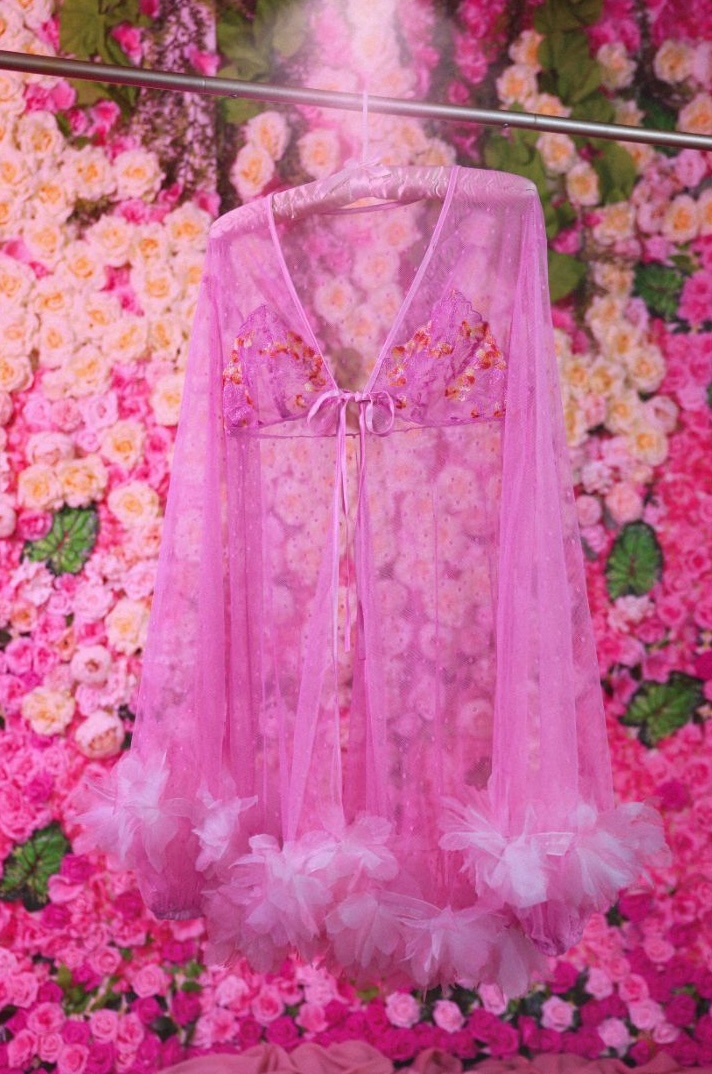 Empress_Mimi_'s tweet photo. SWEET LIKE CANDY 🍬 Madame X robe with a serious sprinkle of flower power ✨ #EmpressMimi https://t.co/dVEO9RjPa0 https://t.co/lXOn34Dck9