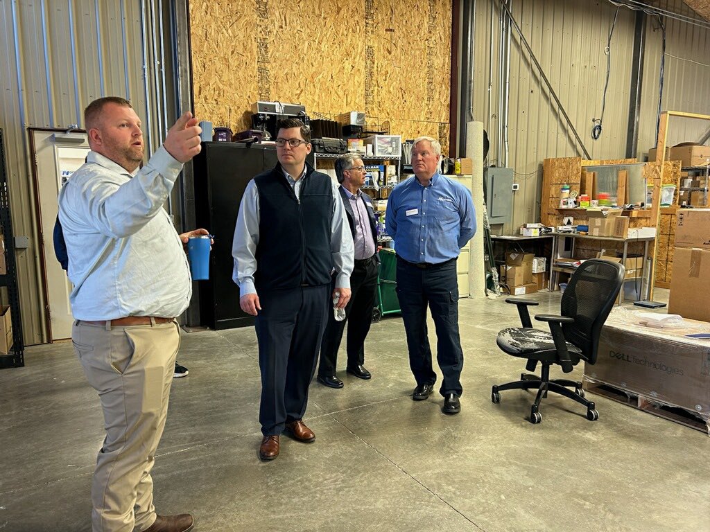 Small businesses are the backbone of our Kansas economy.   I had a great time hosting a small business roundtable in Sabetha yesterday to talk with folks about my work to extend Trump’s tax cuts, bring down inflation, and get the federal government off the backs of hardworking…