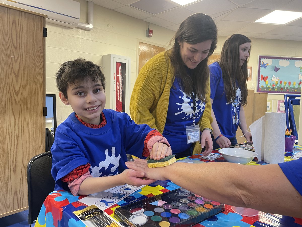 A sea of blue flooded the Decagon at Rye Lake Campus as students, staff and parents celebrated Autism Awareness Month. The ‘Light It Up Blue’ event provided fun activities and a chance for students to engage and interact, which parents appreciated. specialservices.swboces.org/groups/82478/n…