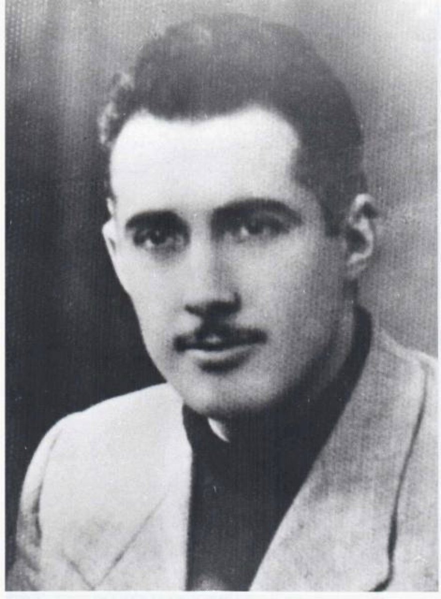 Comandante della Brg. 'Ippolito Nievo', #MarioModotti ”Tribuno”, tradito da una spia, fu arrestato su delazione dai fascisti delle #BrigateNere e fucilato a #Udine il #9aprile 1945.Aveva 33 anni.
