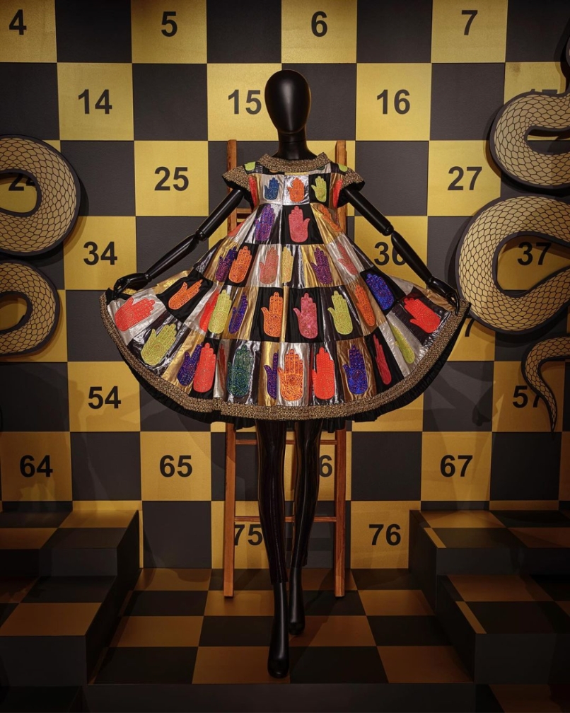 atlfashiongives's tweet image. Dive into the vibrant universe of Manish Arora! 🌈 SCAD FASH Museum of Fashion + Film welcomes you to step into Arora&apos;s whimsical world, where every hue pops, and where life is a non-stop party of &quot;happiness, joy, and celebration.&quot; On display at #SCADFASH until 8/18/24. 🎉