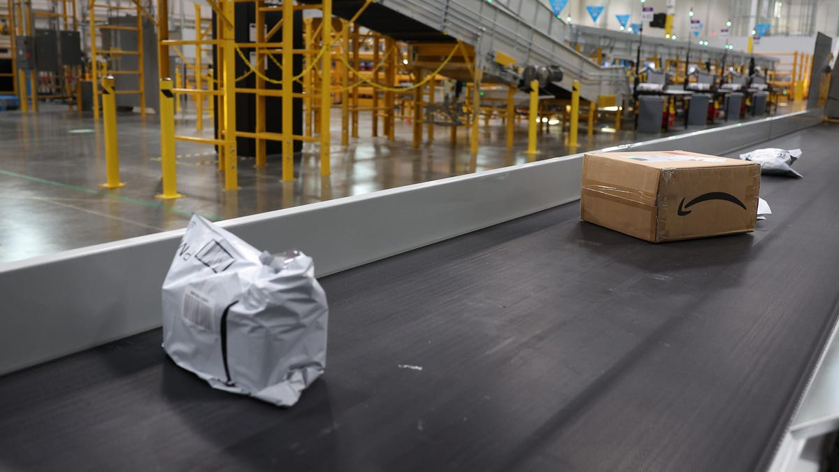 Amazon Is Ditching Plastic Packaging Abroad—but Using Even More in the U.S. dlvr.it/T54BpB