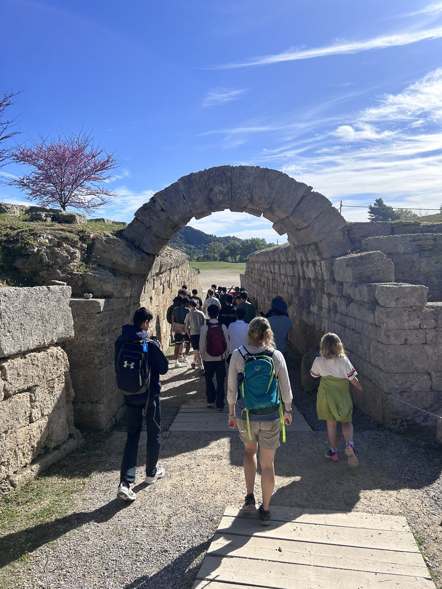 ClassicsMTS's tweet image. Feeling like Olympians entering the stadium 🏅