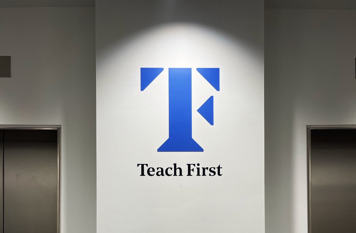 Delighted to be in London today for @TeachFirst. A joy to be a speaker & on the Ambassador panel. Wonderful to see the emphasis on Women in Education & Taster programmes for participants thinking about teaching as a career. Thank you for inviting me. 💙@TF_Ambassadors @WomenEd 💥