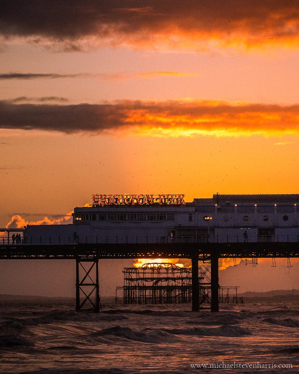 Two Piers and Fiery Skies 🔥👀

#brighton #bbcsoutheast #WexMondays #fsprintmonday #ThePhotoHour #Sharemondays2024 #thesun #sunset #bigbigsun #brightonpier #pier #brightonseafront #brightonbeach #silhouette #photooftheday