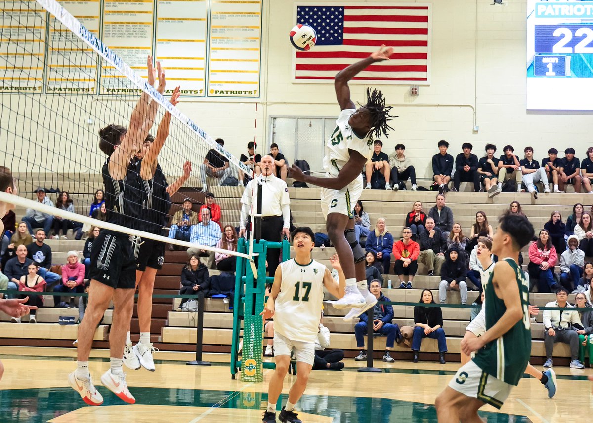 That's how we 'roll'! Our boys' volleyball team spiked the competition and served up a well-deserved victory! Congrats, Patriots! Good luck this season! Full gallery in today’s Daily Digest. @SHSPatRiot 📸 @joellerner