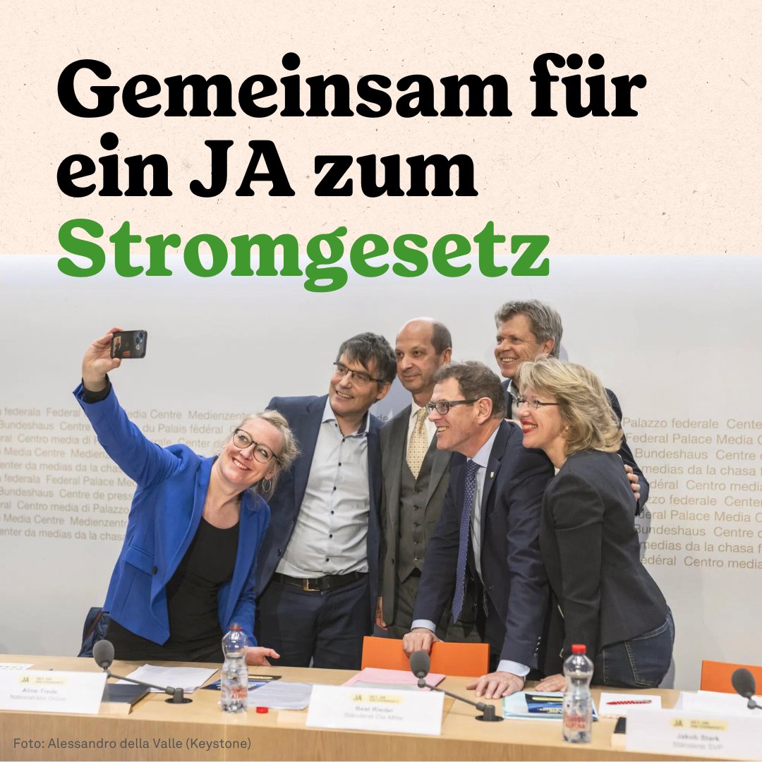 An der heutigen Pressekonferenz haben Vertreter:innen aller Parteien – GRÜNE, SP, GLP, Die Mitte, FDP und SVP – ihre volle Unterstützung des #Stromgesetzes bekundet. Gemeinsam werden sie sich für ein deutliches JA am 9. Juni einsetzen. Das freut uns sehr! @stromgesetzja