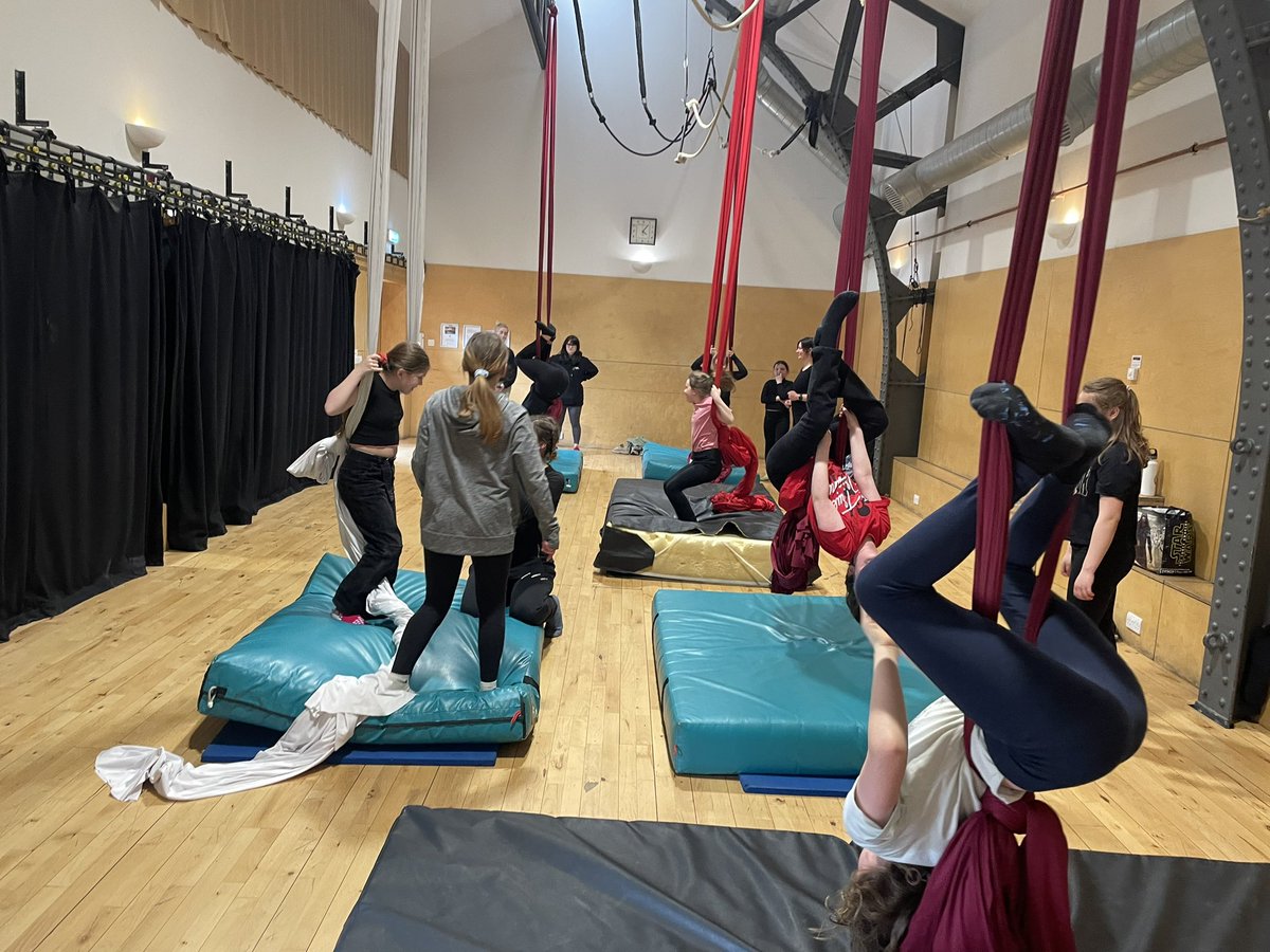 Easter Ariel Session 🪢 Girls (8-12) health & wellbeing tried a new activity Ariel & done so well! Created amazing shapes ⭐️ Thankyou @AllorNothingADT for a fantastic session! Already asking to come back for more😁 Partners @YMCAEdinburgh 🤝 #confidencebuilding #empower