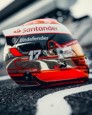 Jules Bianchi tribute helmet design of Charles Leclerc for the #JapaneseGP 🎨 Adrien Paviot Designs / BS Designs #cl16 #leclerc #JapanGP #ferrari #ferrarif1 #f1 #formula1 #motorsport
