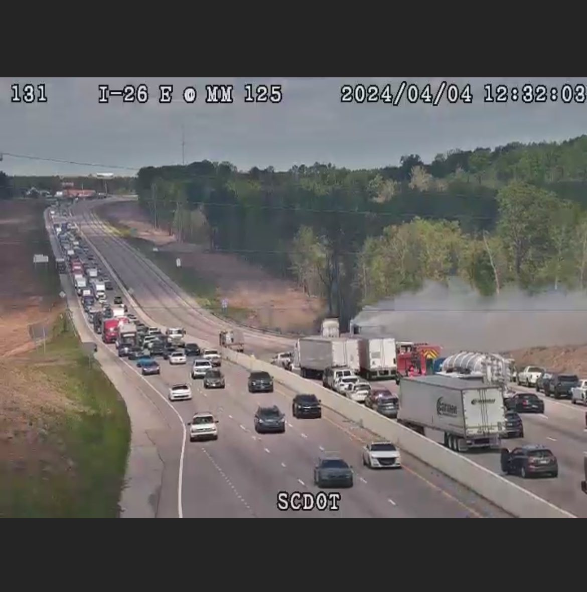 All lanes on Interstate 26 westbound at the 125 mile marker are currently closed for a Vehicle Fire. Use caution or seek an alternate route if traveling in that area. #schp #trafficalert