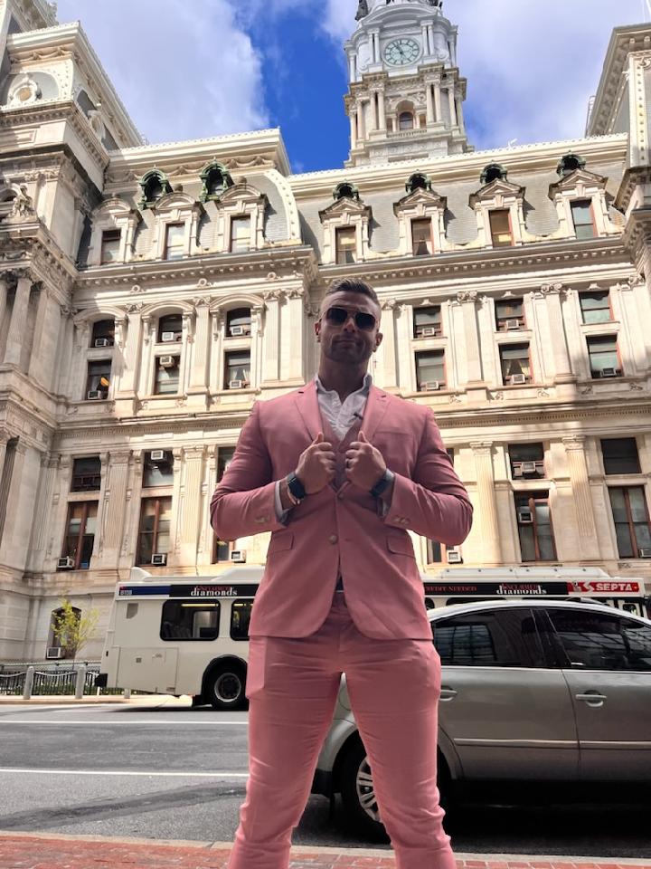 Philadelphia, THAT DUDE has arrived 😎🔔🤙 #wrestlemania #wrestlemania40 #philadelphia #philly #thatdude #jamiestanley #americasjawline #patentpending #oneofone #builtdifferent #dealwithit #jamiacs #prowrestling #prowrestler #wwe #nxt #wwenxt