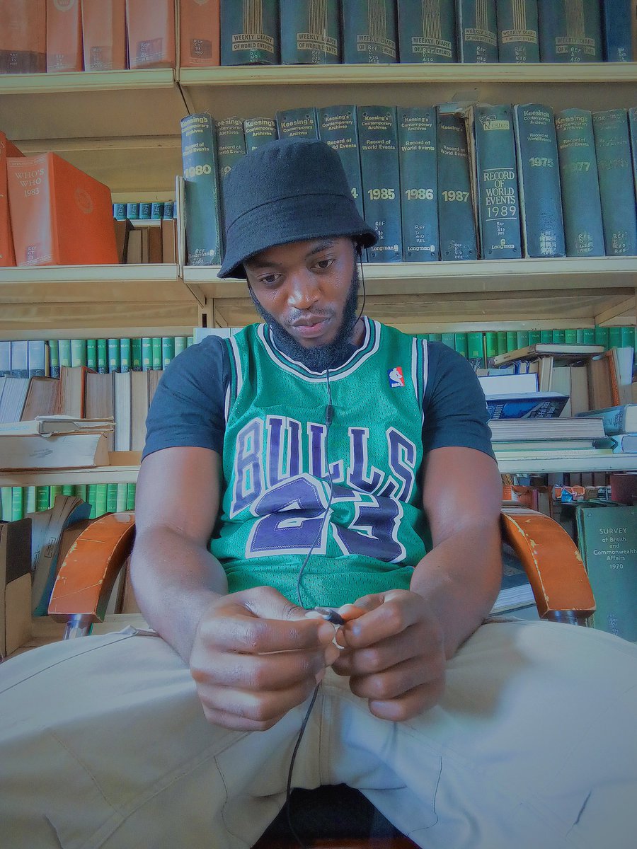 Lexaz_Lexaz's tweet image. Quote this with a picture of you in a Basket ball Jersey 🌚