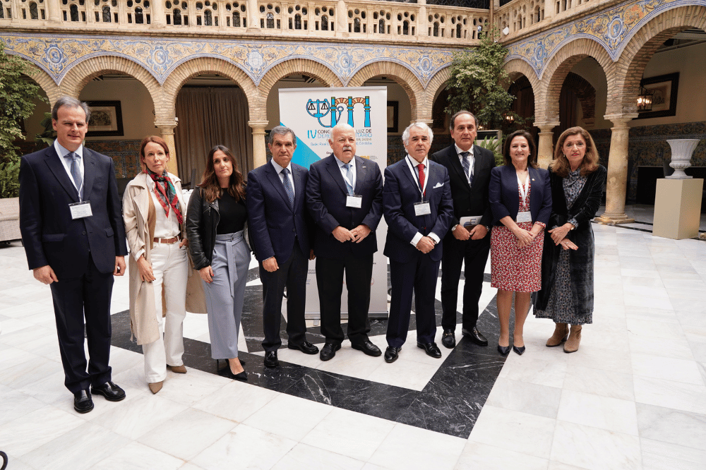El presidente del Parlamento Andaluz @ParlamentoAnd @jesusraguirre inaugura el IV Congreso Andaluz de #DerechoSanitario @CACM_Andalucia medicosypacientes.com/articulo/el-pr…