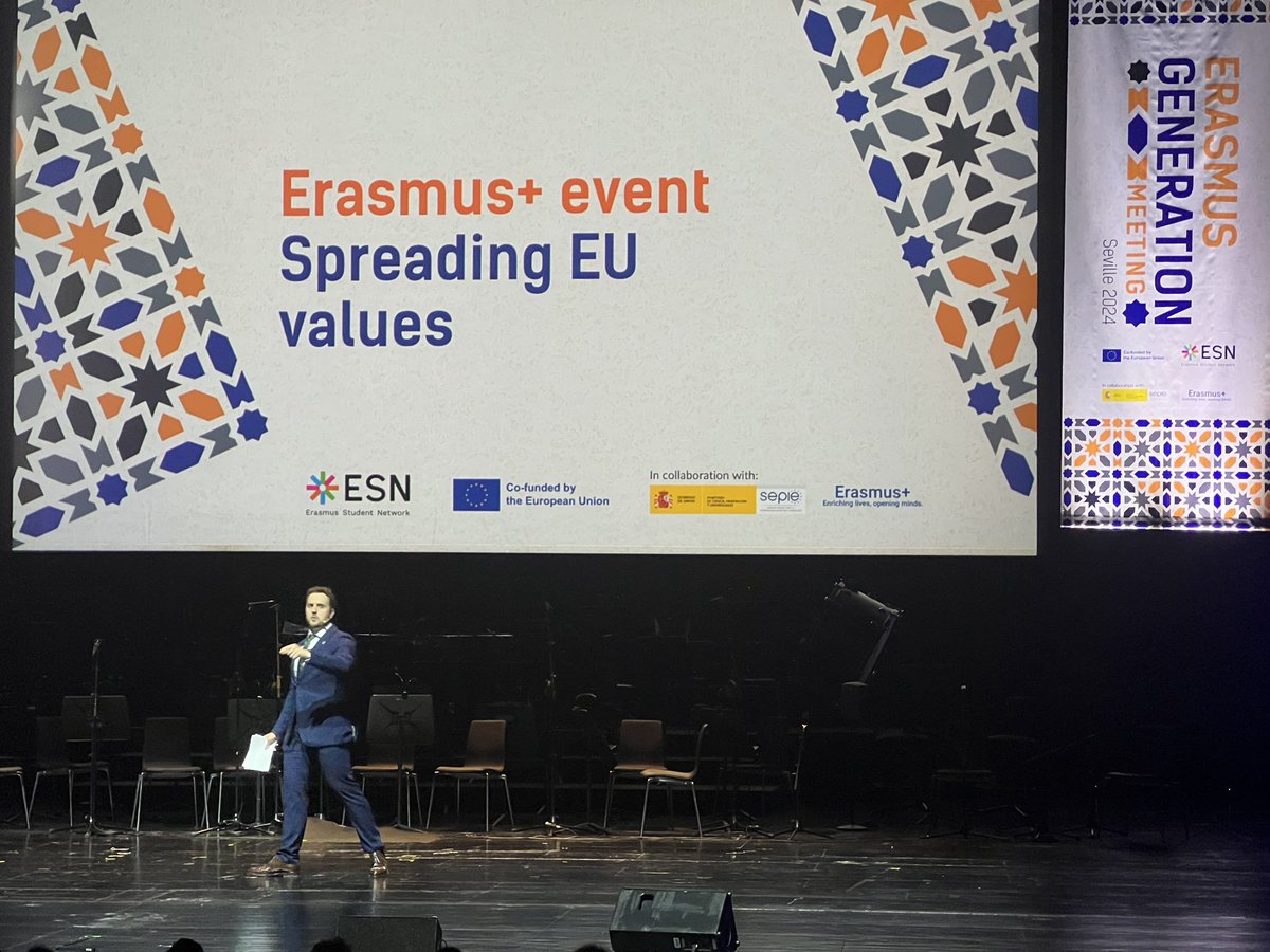 De la mano @juanrayong como maestro de ceremonias. “Somos más de 1500 personas en #EGMseville2024 de más de 70 países distintos” @ESNSpain siempre será tu casa! 😜 Que empiece el espectáculo ✨