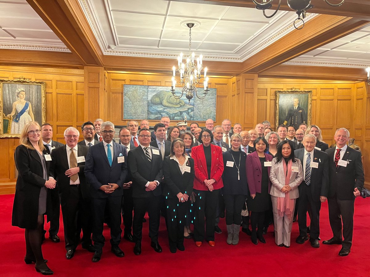 Last month, Consul General Geagan attended the Consular Corps Luncheon in Government House co-hosted by Her Honour the Lieutenant Governor Janet Austin and the Honourable Bruce Ralston; and informative briefings at Parliament Buildings.
