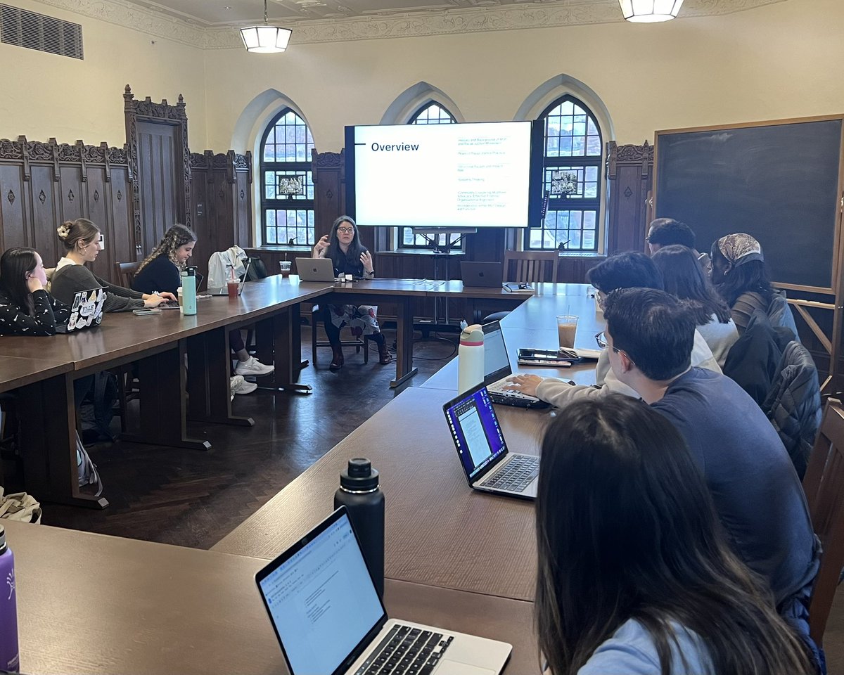 Healthcare Business Ethics @Yale welcomed @ASetrini (@LoyolaLaw)! We engaged with her latest paper “Using Racial Justice Principles in Medical Legal Partnership Design and Implementation” @JLME_ASLME in a fascinating discussion! pubmed.ncbi.nlm.nih.gov/38477268/