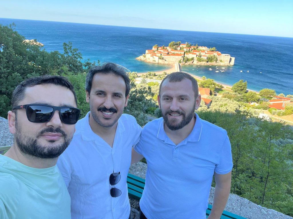 سائح تيوب tweet media