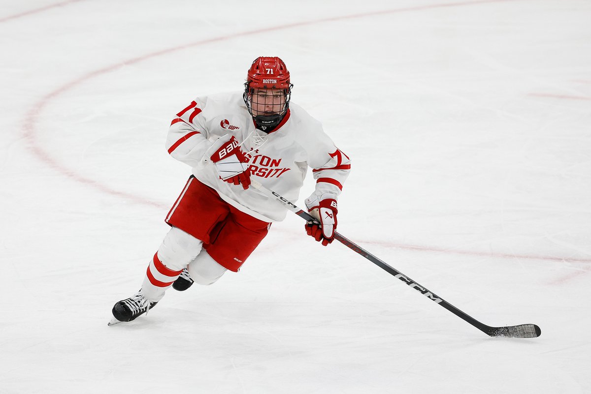 #ProudtoBU ❤️🐾: @TerrierHockey star freshman Macklin Celebrini has been named a @HobeyBakerAward Finalist! With the Frozen Four approaching, BU is ready to chase its sixth national championship. Keep reading ➡️spr.ly/6014wE8R2