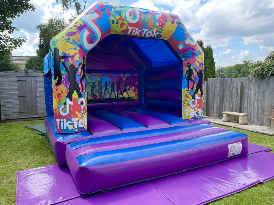 🎉✨ Turn your party into a TikTok sensation with our #TikTok themed #bouncy #castle #hire in #Teesside! 🏰🎶

Complete with a built-in rain cover for all-weather fun. Book online now and bounce your way to a memorable event! ow.ly/Ot0v50R8iFm

#PartyFun