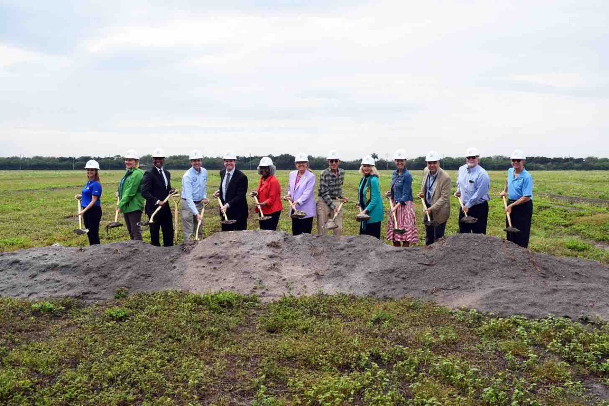 Palm Beach County Water Utilities Department hosted a ceremonial groundbreaking for Green Cay Phase II, which will include a park, education center and an advanced water purification facility. Learn more: discover.pbcgov.org/Lists/Newsroom…