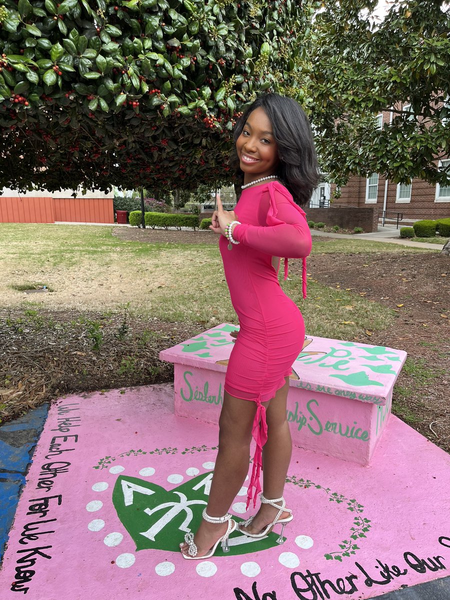 keaijahawkins's tweet image. A DREAM COME TRUE. MY SWEET ALPHA PI 🩷💚 #SWEETAlphaPi #AKA1908 #DEUCE