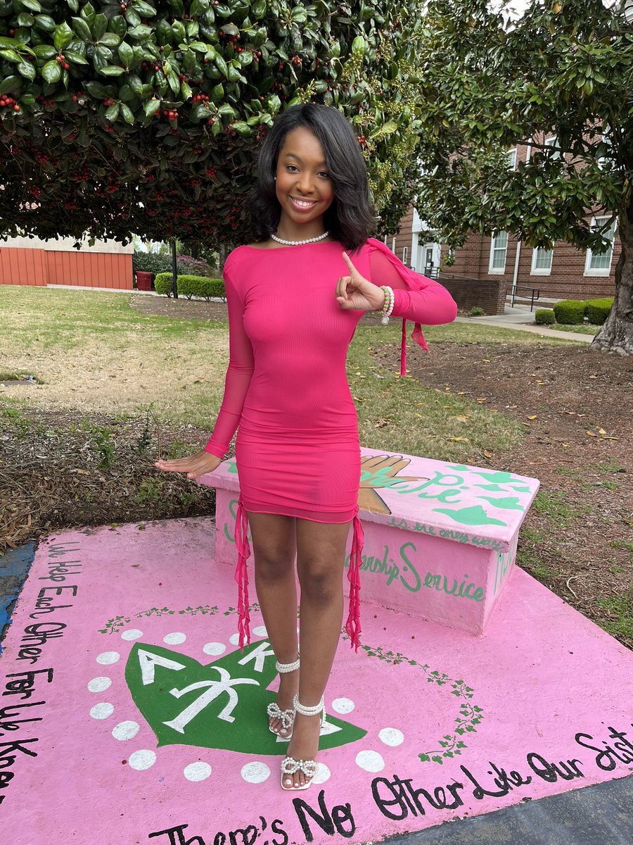 keaijahawkins's tweet image. A DREAM COME TRUE. MY SWEET ALPHA PI 🩷💚 #SWEETAlphaPi #AKA1908 #DEUCE