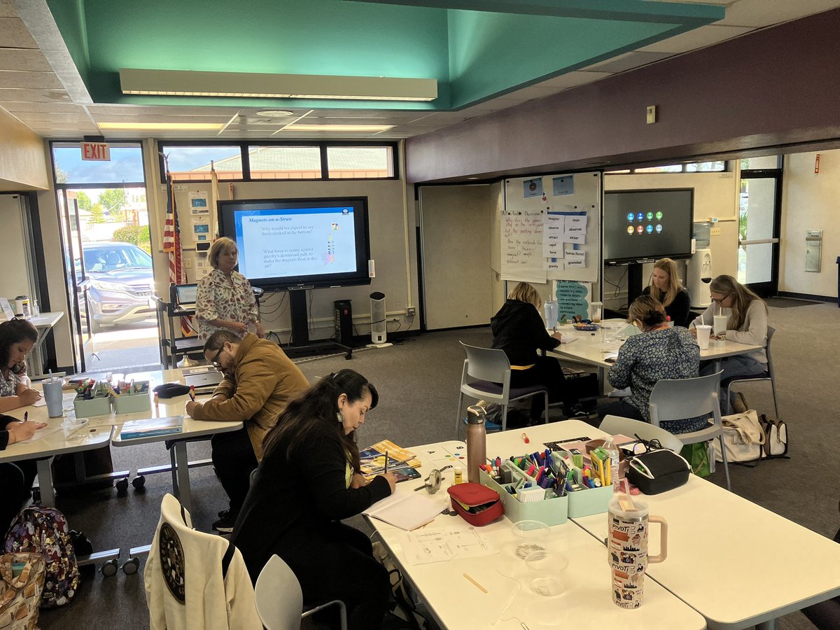 ksmithsbusd's tweet image. Learning by doing…discovering magnetic force. #levelupSBUSD #FOSSscience  @SBUSD_NEWS @Supt_SBUSD