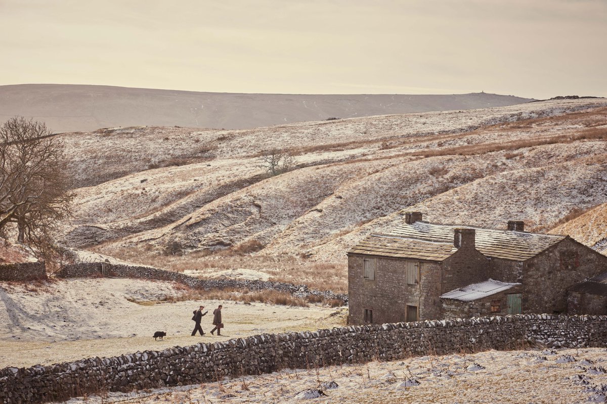 Three snowy Dales landscapes from Series 4. Me and Paul Hilton as Slavens, 14/3/23, by our brilliant stills photographer Helen Williams. These are among my favourite #ACGAS images ever. More like Eric Ravilious pictures every time I look @Ravilious1942 ©️H Williams