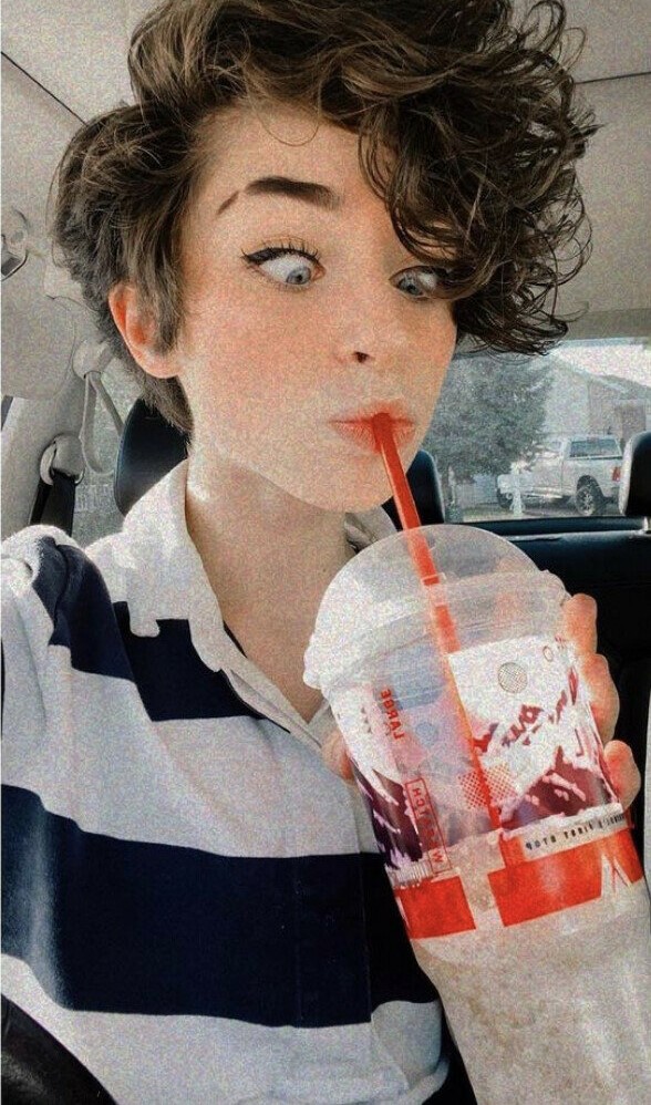 𝘈𝘮𝘦𝘭𝘪𝘦. tweet media